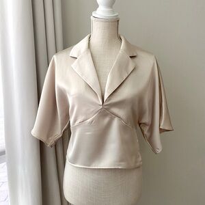Ro & De Satin V-Neck Dolman Sleeve Beige Cream Kimono Blouse Shirt Size M.